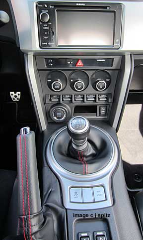 subaru brz limited console