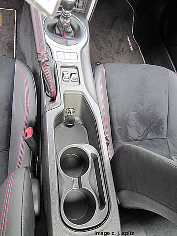 console- subaru brz