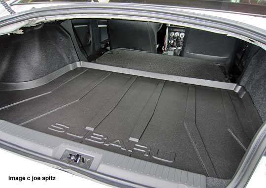 subaru brz rear seats folded flat, optional trunk cargo area tray