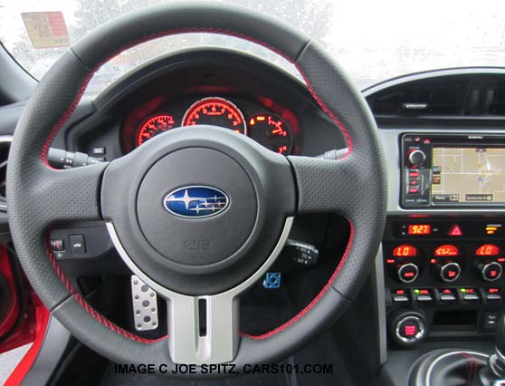 brz14-steeringwheel2.jpg