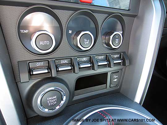 2015 Subaru BRZ Limited center console