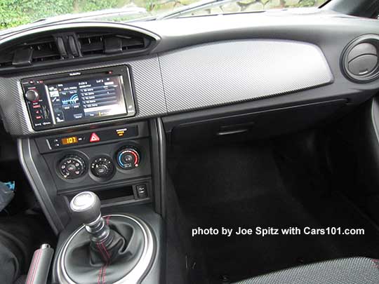 2015 Subaru BRZ Premium dashboard with small pattern carbon fiber-like trim