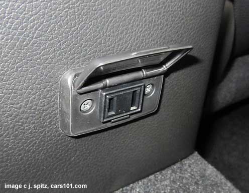 optional subaru xv crosstrek 100w 110v power outlet