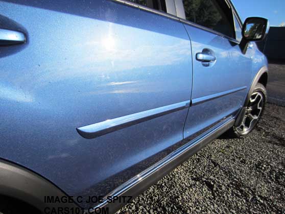 2014 quartz blue Subaru Crosstrek with option body side moldings