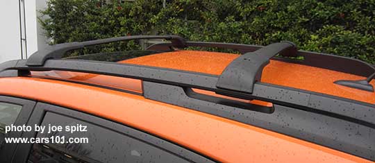 optional roof rack aero crossbars, tangerine orange 2015 Crosstrek