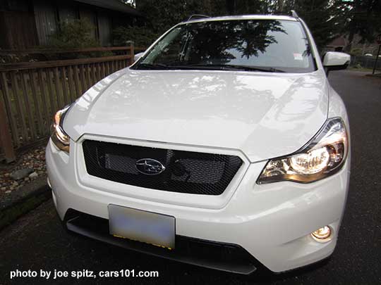 2015 crosstrek, optional Sport Mesh grill, crystal white