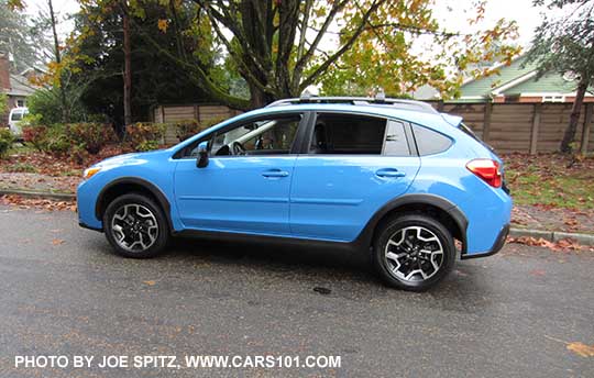 2016 Subaru Crosstrek Limited, hyperblue color, with optional side moldings 2016 Subaru Crosstrek Limited, hyperblue color, with optional body side moldings