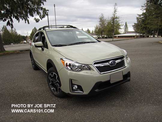 Desert Khaki 2017 Subaru Crosstrek