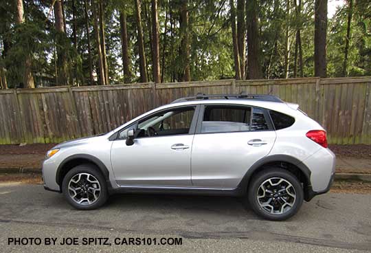 profile view 2017 ice silver Subaru Crosstrek