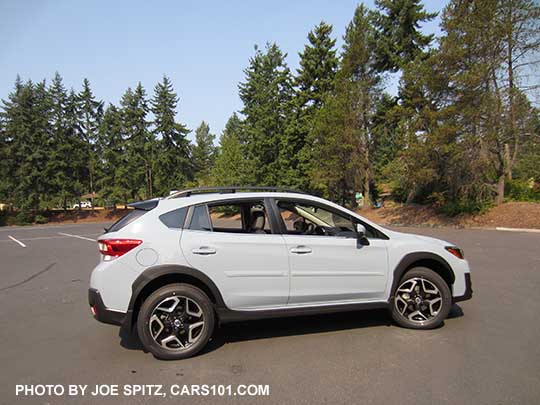 2018 Subaru Crosstrek Limited, cool gray khaki color. This color changes depending on sunlight vs shade. Optional body side moldings.