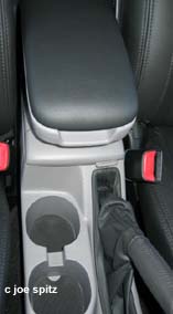 2006 Subaru Forester armrest