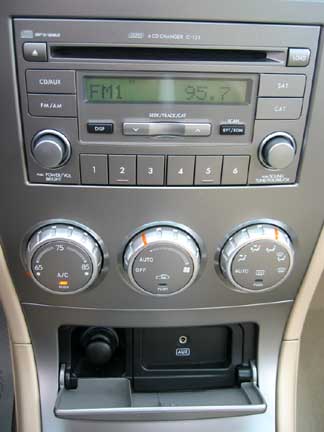 2007 LL Bean console with new aux plug
