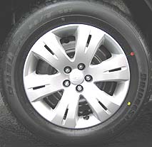 subaru forester X model wheel with wheel cover