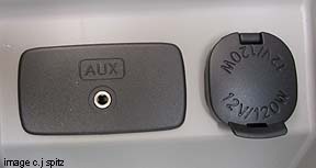 standard 2011 Subaru Forester X  auxiliary input
