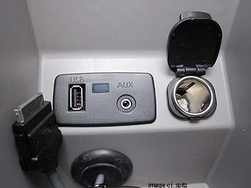 Forester Premium with iPod connector, with TomTom Navigation only