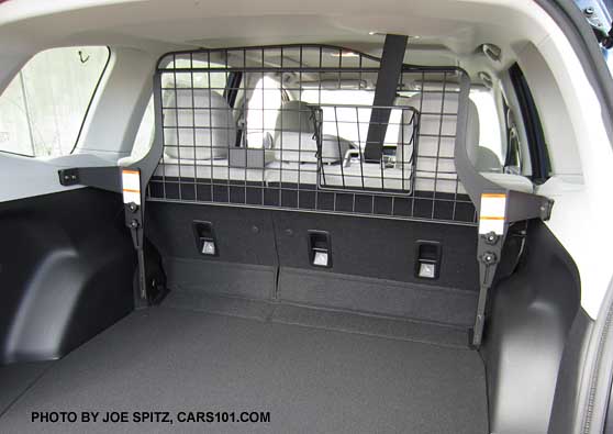 subaru forester with dog guard compartment separator