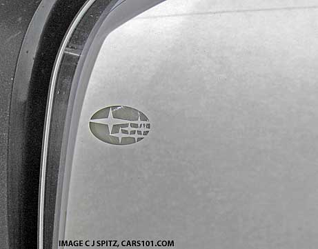 Subaru Forester auto dimming outside mirror with approach lighting. 2016, 2015, 2014
