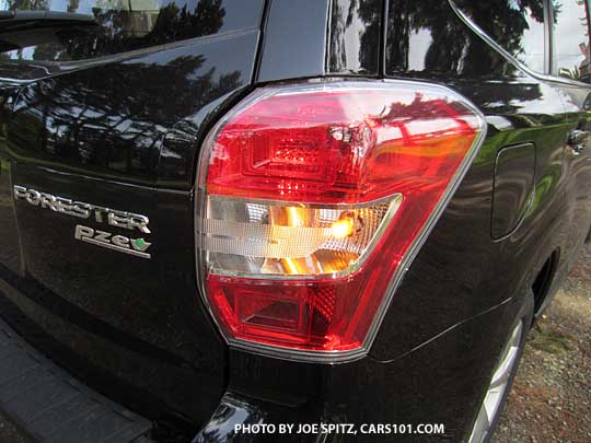 2014 forester taillight