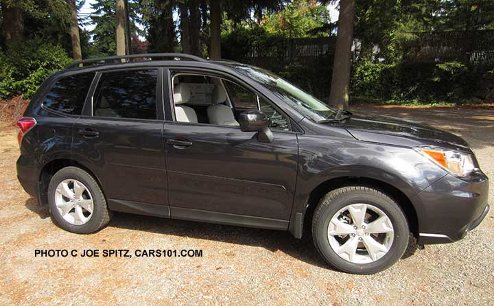 2016 Subaru Forester 2.5 Premium, dark gray color