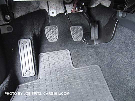 2018 and 2017 Subaru Forester brake, gas, and clutch pedals, with optional rubber floor mat