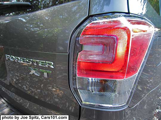 2018 and 2017 Subaru Forester rear tail light