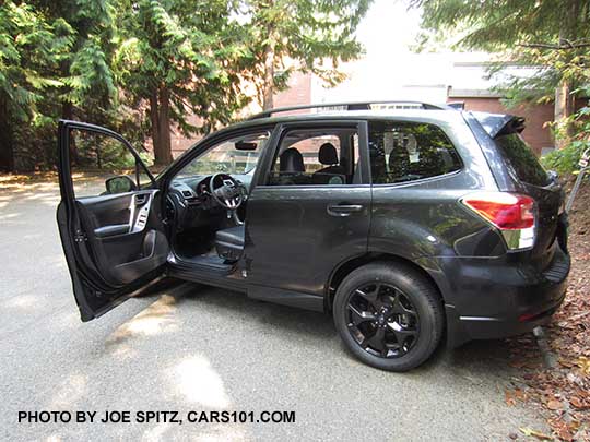 dark gray 2018 Forester  2.5 Premium CVT Black Edition