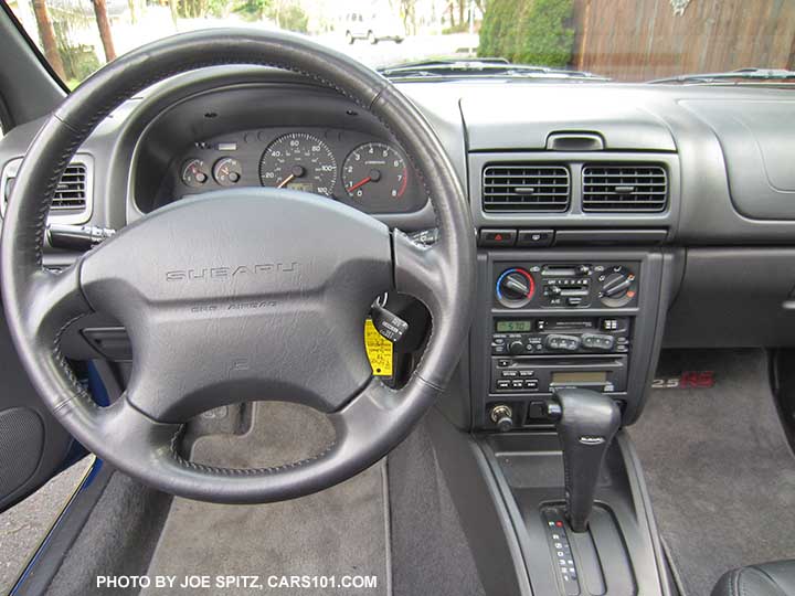 1998 Subaru Impreza 2.5RS interior, optional automatic transmission, optional CD player. Photo taken Nov., 2016