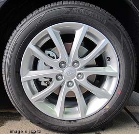 2012 Subaru Impreza Premium 16 alloy wheel