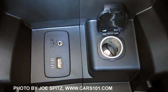 closeup of the 1 USB on 2015 Impreza with the 6.2" audio system