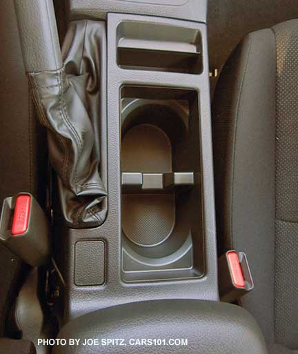 Impreza 2.0i cup holders