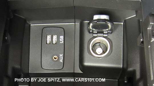 closeup of the two USBs on 2015 Impreza with the 7" audio system