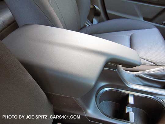 2017 Subaru Impreza  2.0i and Premium center console armrest and cupholders