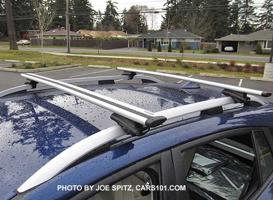 2017 Subaru Impreza Premium and Limited 5 door silver roof rails with optional Thule crossbars