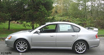 side of GT spec.B with optional rear spoiler