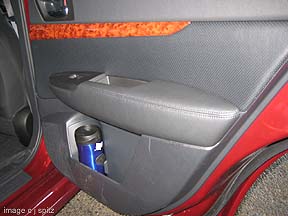 Legacy Limited - door panels have can/bottle holders