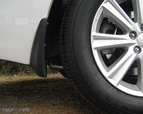 small rear splash guard, optional on the 2011 Subaru Legacy