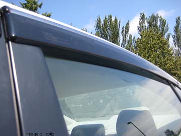 closer-up of side window rain molding on subaru legacy