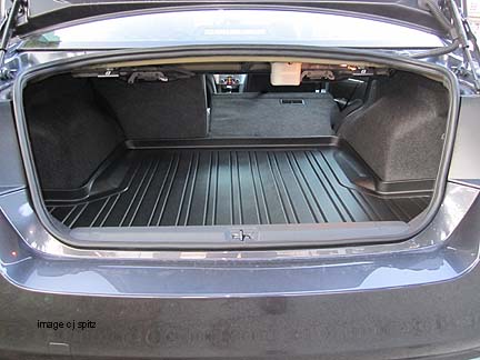 Subaru legacy trunk
