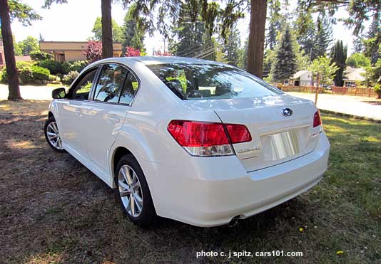 2013 subaru legacy rear view, satin white pearl