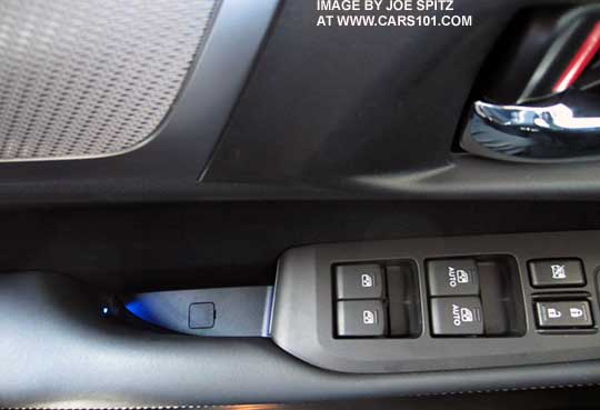 door handle illumination on 2015 Legacy Premium and Limited models, Premium shown