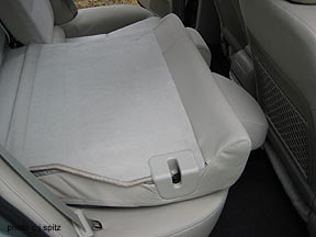 2009 Outback, warm ivory with off black carpets