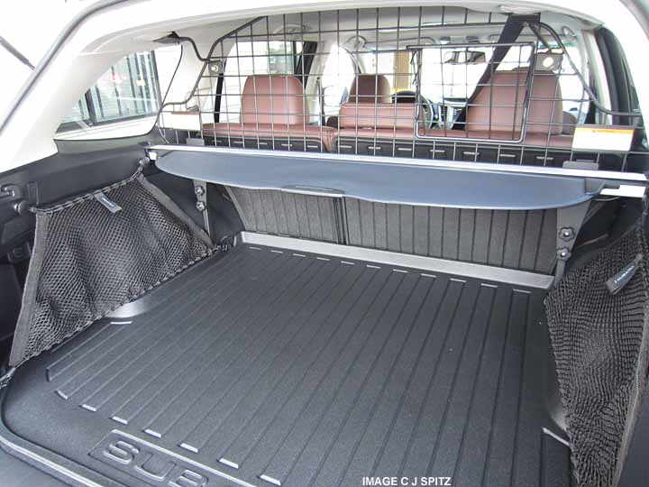 2013 outback with dog guard compartment seperator, side cargo nets, seatback protector
