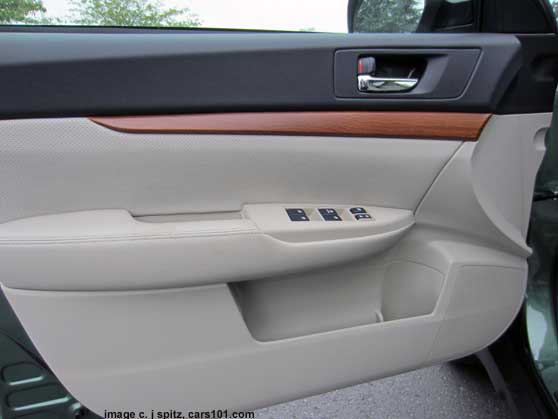 outback limited interor door trim, ivory interior