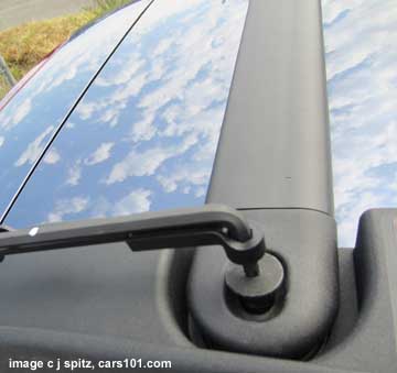 adjustable roof rack crossbars on subaru outback