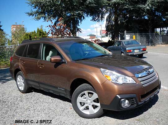 2013 Premium moidel subaru outback, carmel bronze pearl