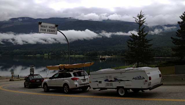 2013 outback with kayaks and towing a trailer in washington state