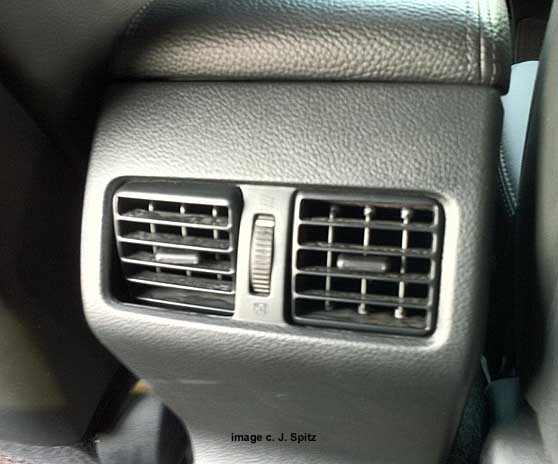 rear seat vent, subaru outback