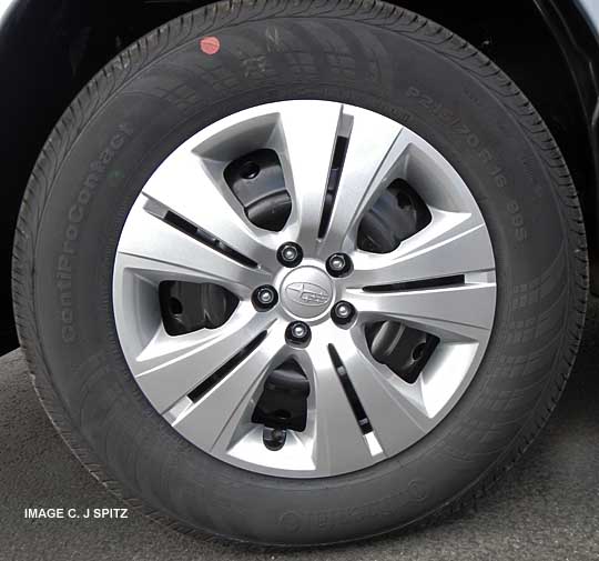 2013 subaru outback 2.5i base model 16" steel wheel with plastic full wheel cover
