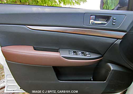 2014 outback limited with special appearance package has brwon wood accent trim