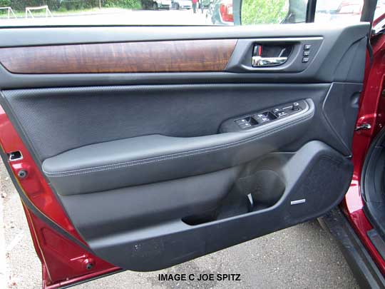 2015 Outback Limited, off black leather, dark wood trim